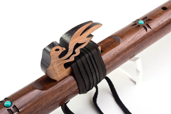 Red Tail Hawk "G" - Noyer avec incrustation de turquoise